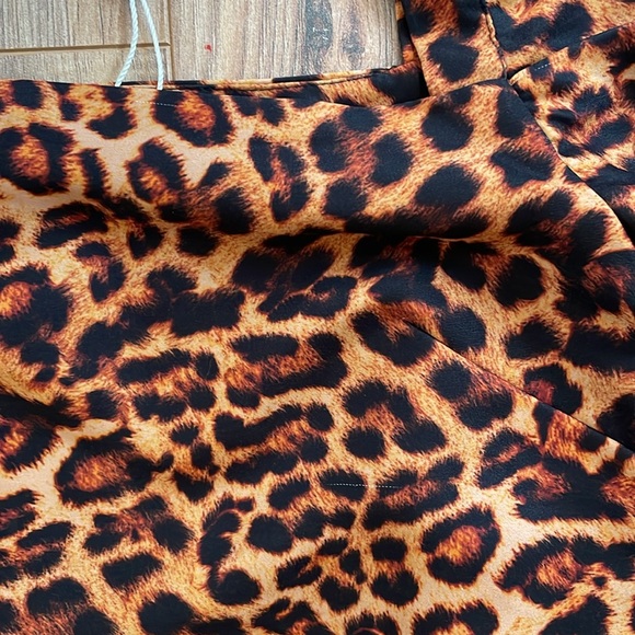 Lovers + Friends Rocky crop top in jaguar - Picture 3 of 4